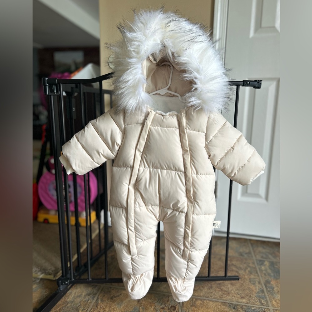 Infant snowsuit NEVER USED BRANDNEW